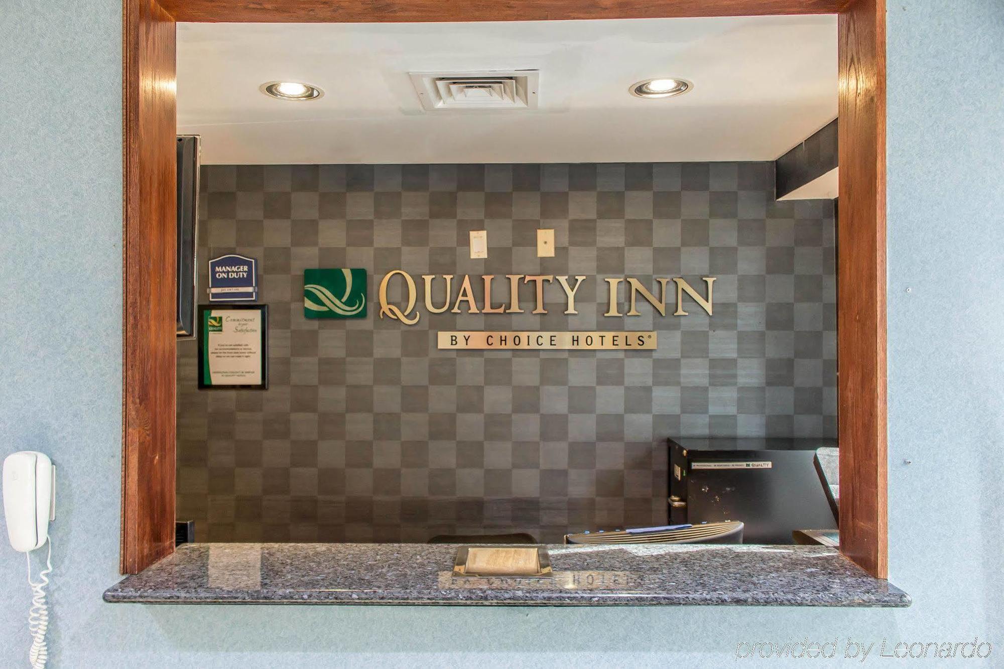 Paramount Inn Floral Park Exterior photo